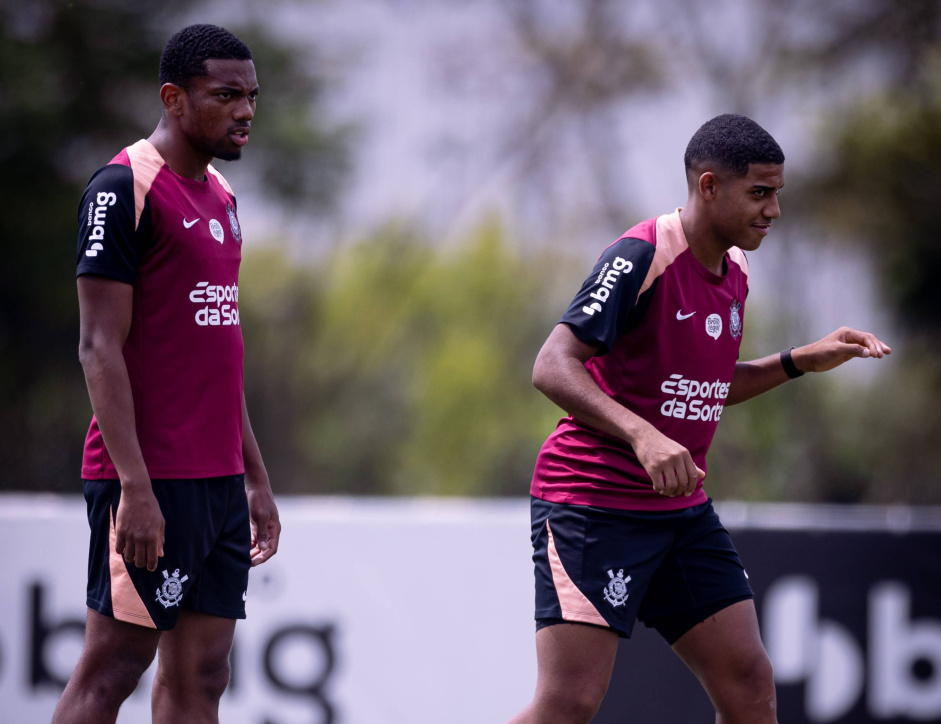 André Luiz e Gui negão, do Corinthians, valorizam mercado brasileiro