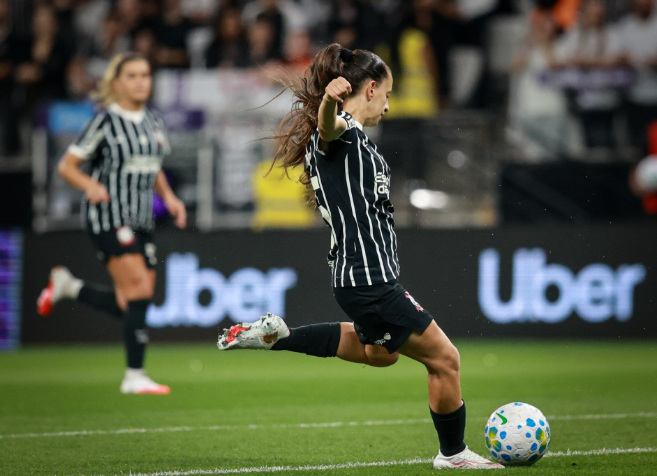 Belén Aquino explica nova função e minimiza críticas ao Corinthians
