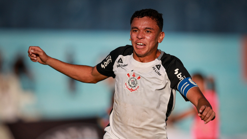 Caraguá entra no pódio da artilharia do Corinthians Sub-20