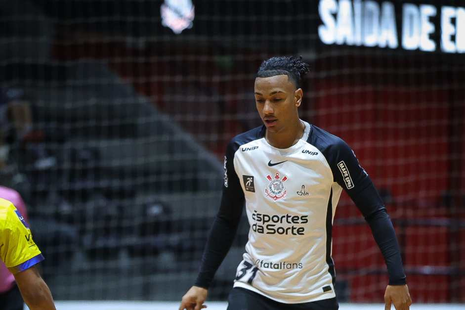 Corinthians amplia jejum em mata-matas no Ginásio Wlamir Marques