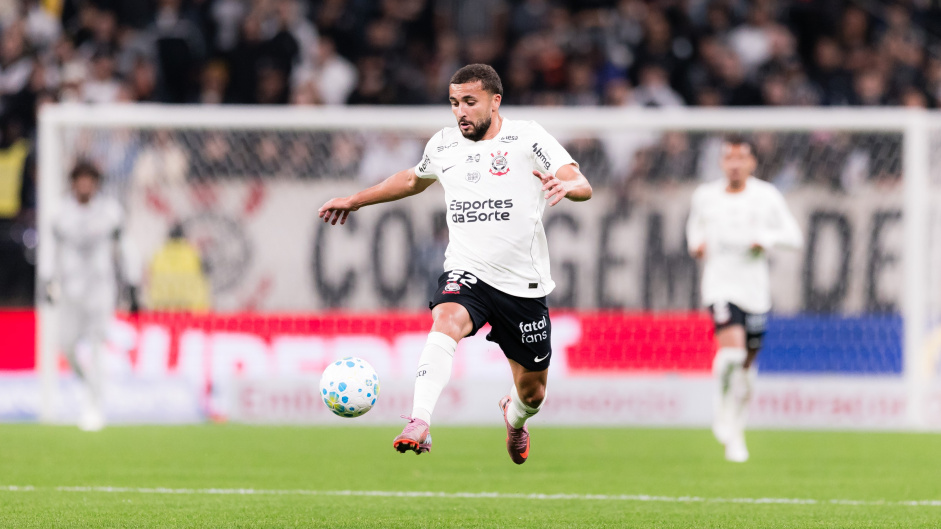 Corinthians avança por dívida da Arena e renova com Zakaria Labyad