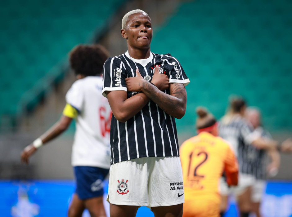 Corinthians busca vaga na final do Brasileirão Feminino contra o Bahia