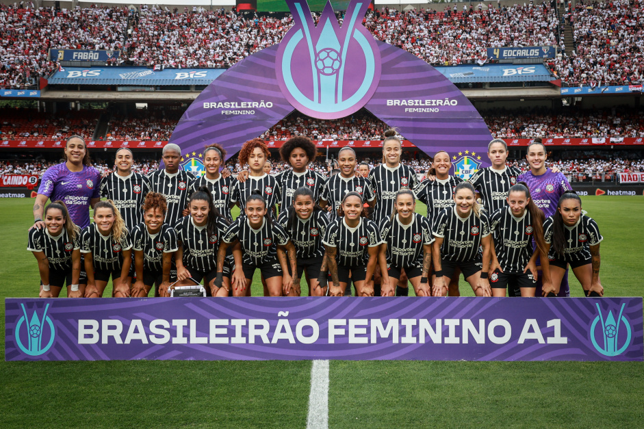 Corinthians chega a quatro vices seguidos no futebol Feminino