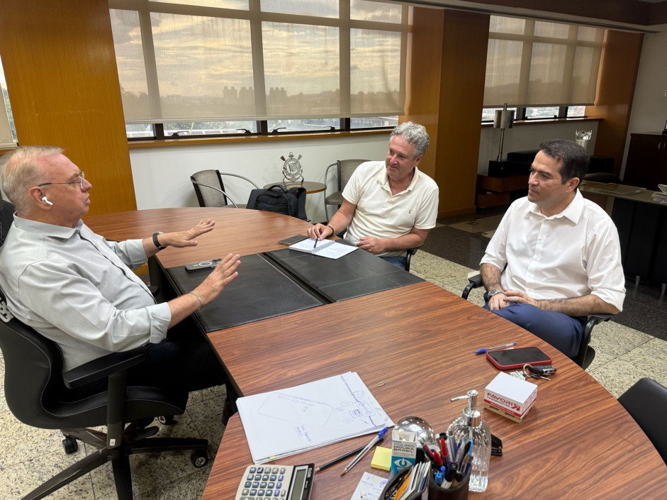 Corinthians encaminha trio da Ponte Preta para a base