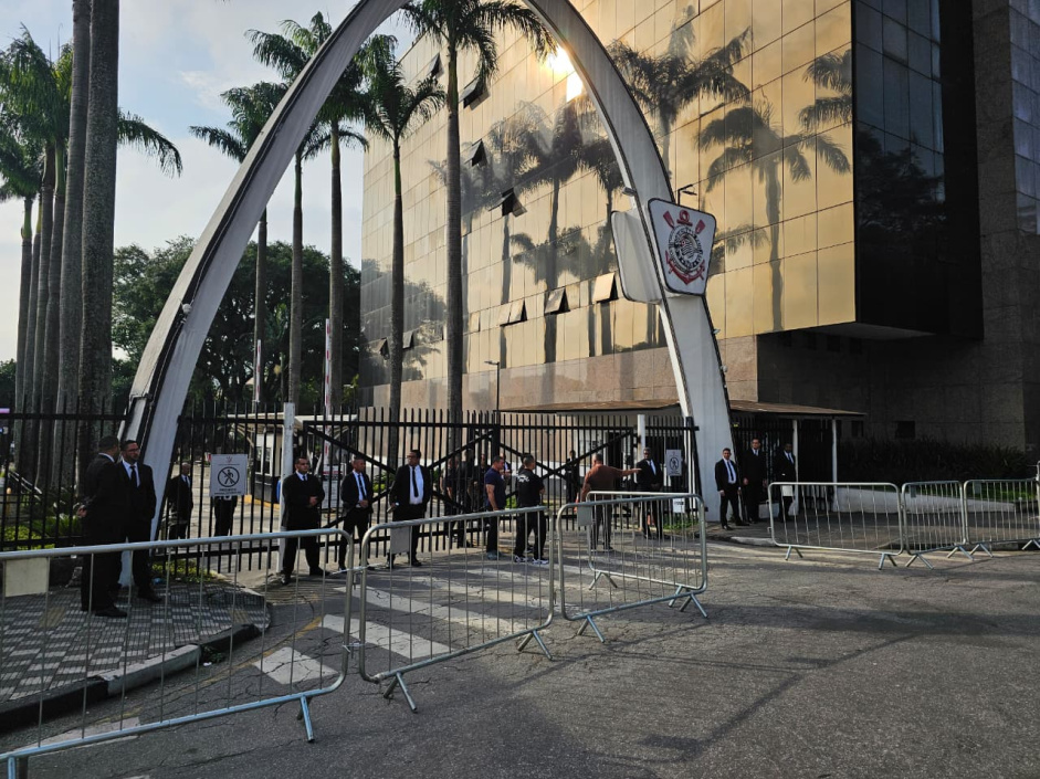 Corinthians: Justiça acata recurso e suspende Assembleia Geral do Estatuto