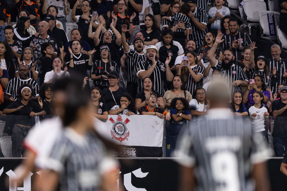 Corinthians registra maior público do futebol feminino brasileiro em 2026