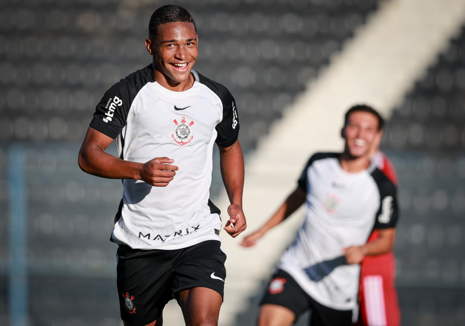 Corinthians Sub-17 goleia o Atlético Goianiense por 8 a 0