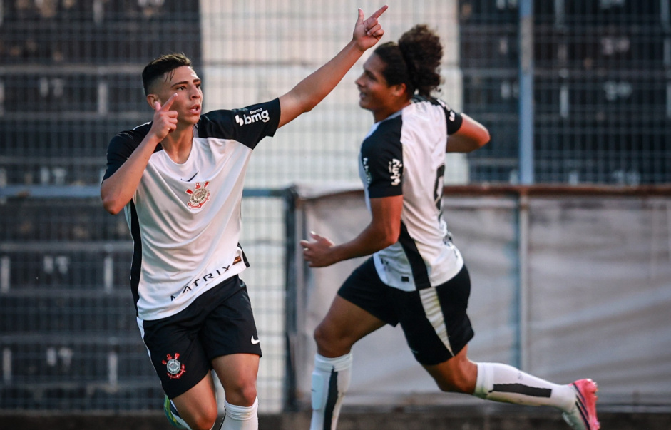 Corinthians Sub-17 goleia o Juventude e avança no Brasileiro