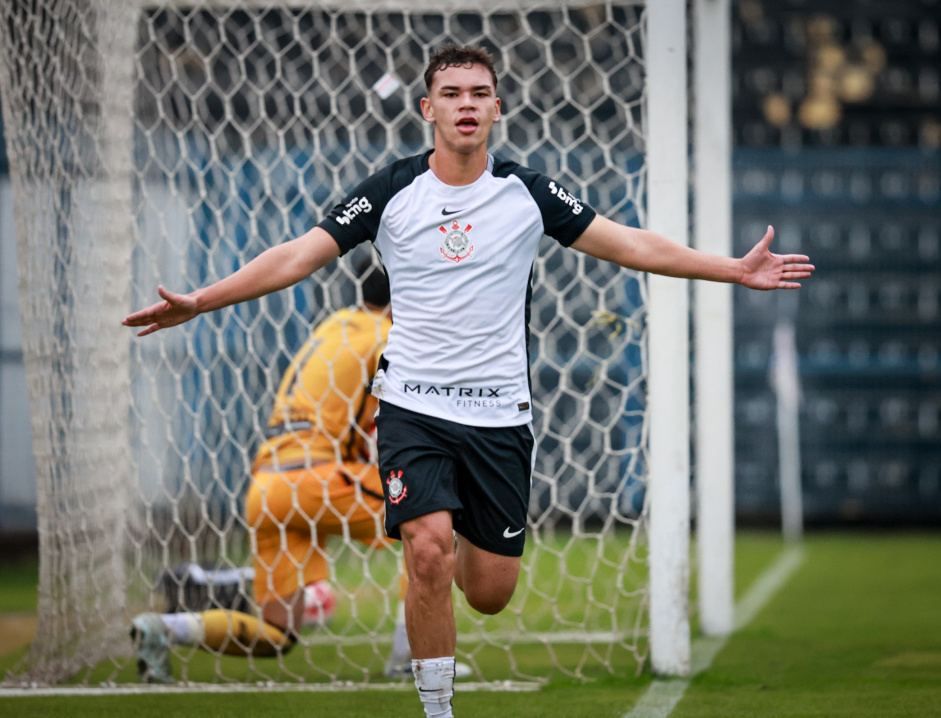 Corinthians Sub-17 vence Atlético-MG e assume 3º lugar no Brasileirão