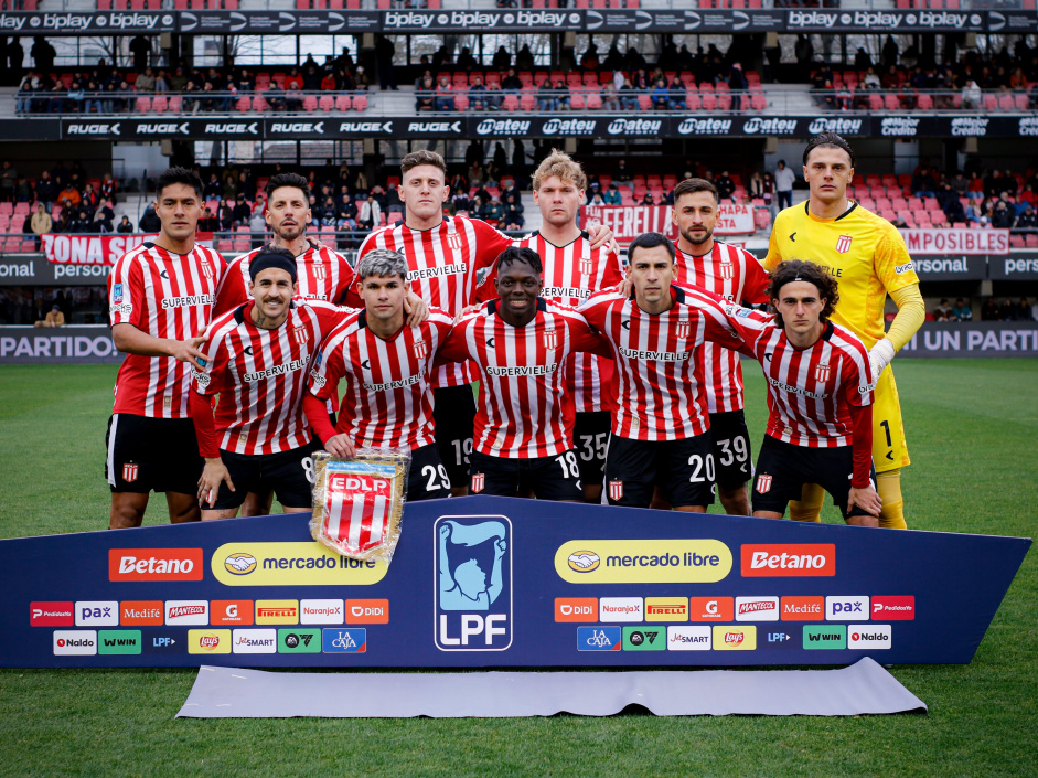 Corinthians x Estudiantes: rival chega com time descansado e desfalque
