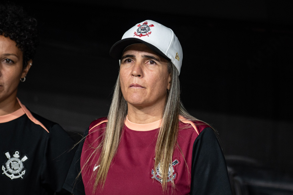Emily Lima celebra primeira final pelo Corinthians com as brabas