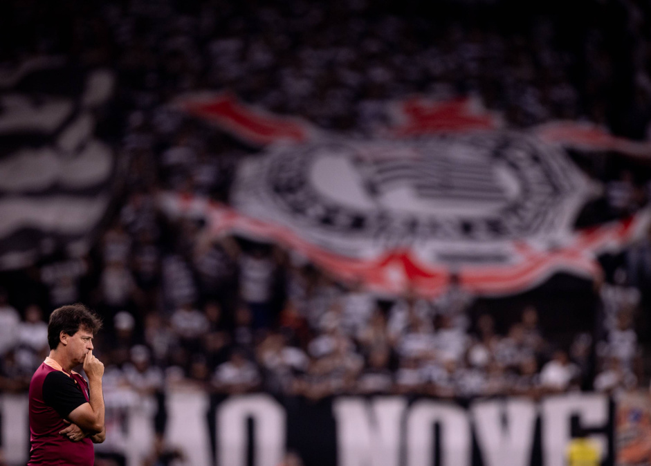 Fernando Diniz no Corinthians destaca evolução contra o Fluminense
