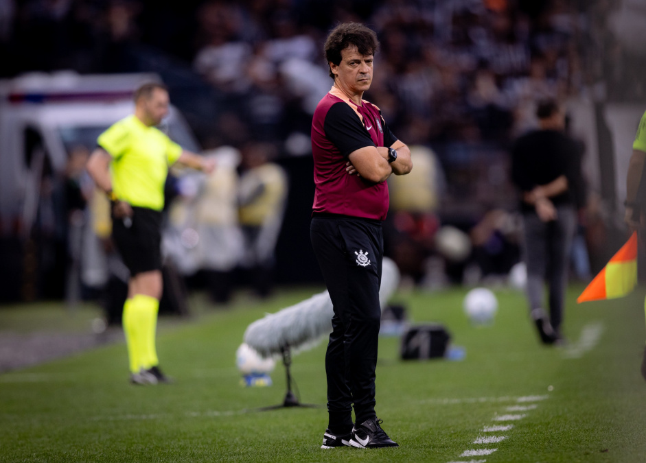 Fernando Diniz no Corinthians: Fiel pede saída após derrota