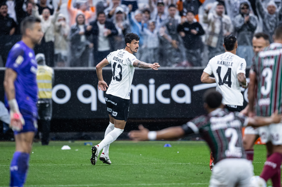 Gustavo Henrique no Corinthians amplia marcas após derrota para o Fluminense