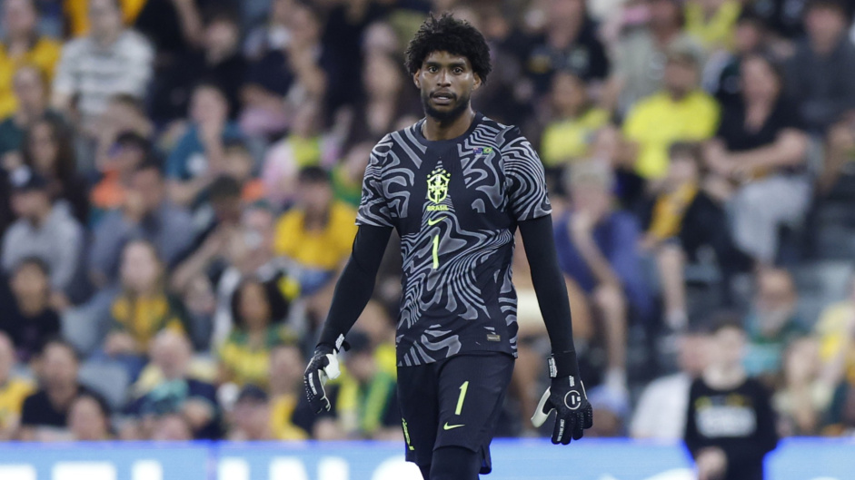 Hugo Souza explica falha na Seleção e relembra ausência na Copa