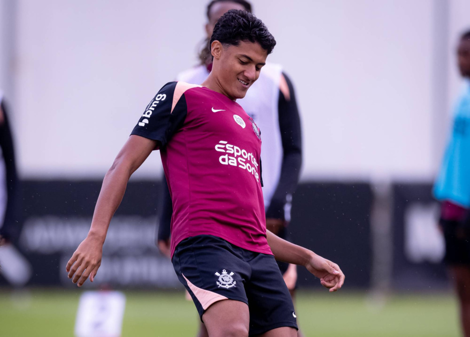 Iago Machado no Corinthians: joia detalha foco mental em estreia