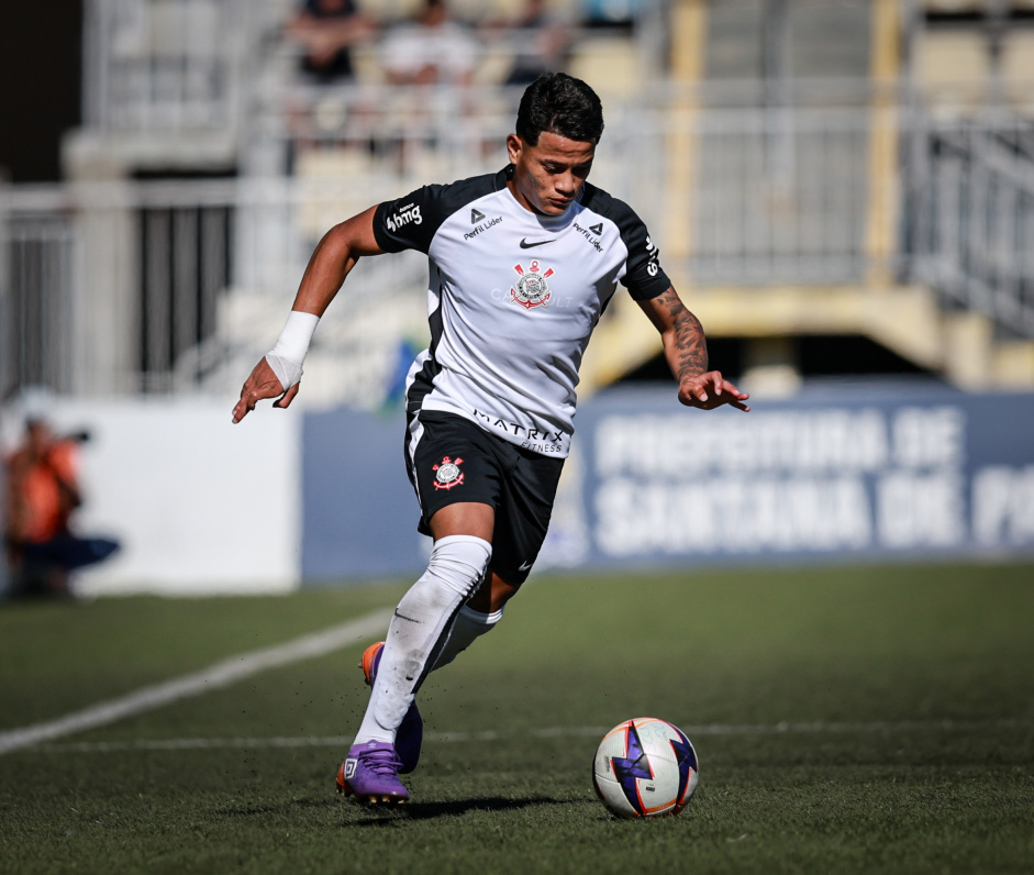 Luiz Fernando no Corinthians valoriza classificação e mira chance no profissional