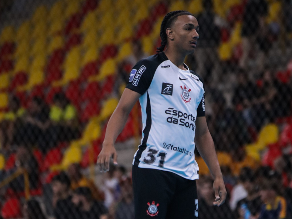 Maicon no Corinthians aponta oscilação em empate na LNF