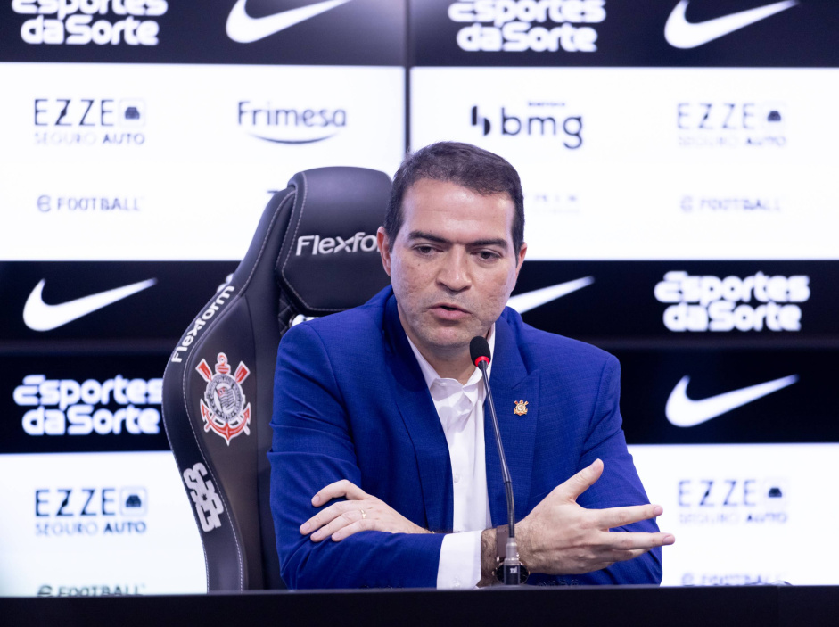 Marcelo Paz no Corinthians explica crise financeira e transfer ban do Timão