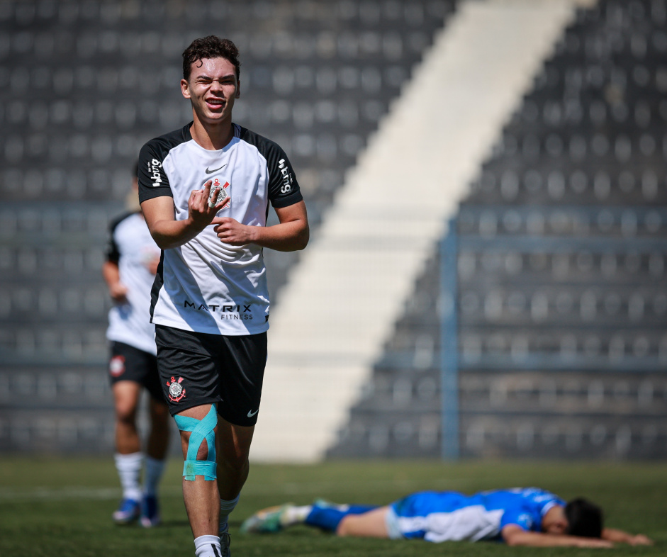 Miguel Moscardo no Corinthians se aproxima de recorde no Sub-17
