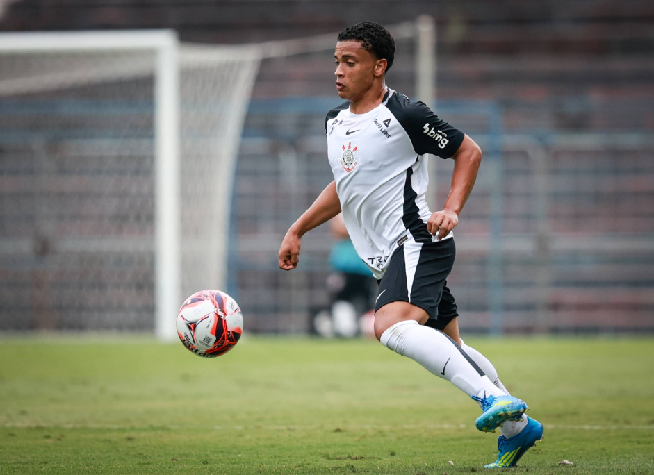 Nícollas melo no Corinthians: Timão inicia conversas por renovação