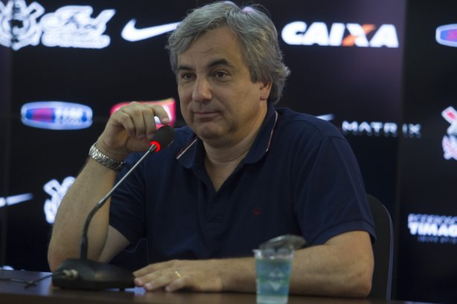 Sérgio Janikian expõe juros altos em empréstimos da diretoria do Corinthians