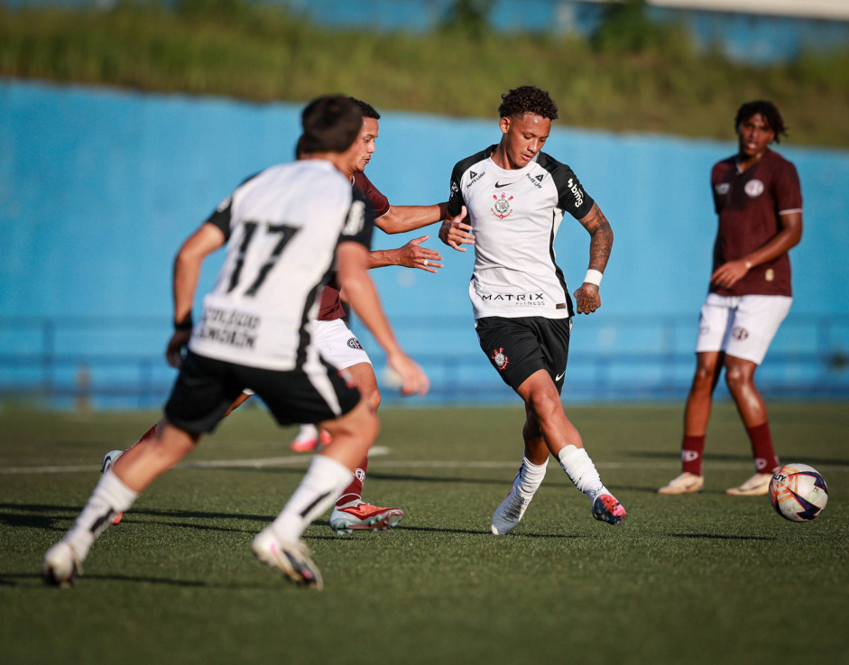 William Batista elogia Cristian no Corinthians Sub-20 e faz cobrança