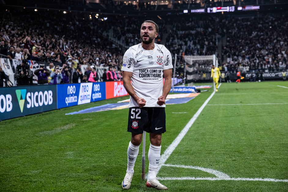 Zakaria Labyad renova com o Corinthians até o fim de 2027