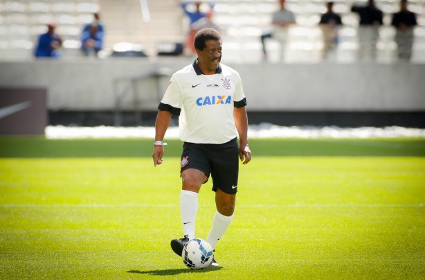 Zé Maria no Corinthians: ídolo revive a Invasão de 1976