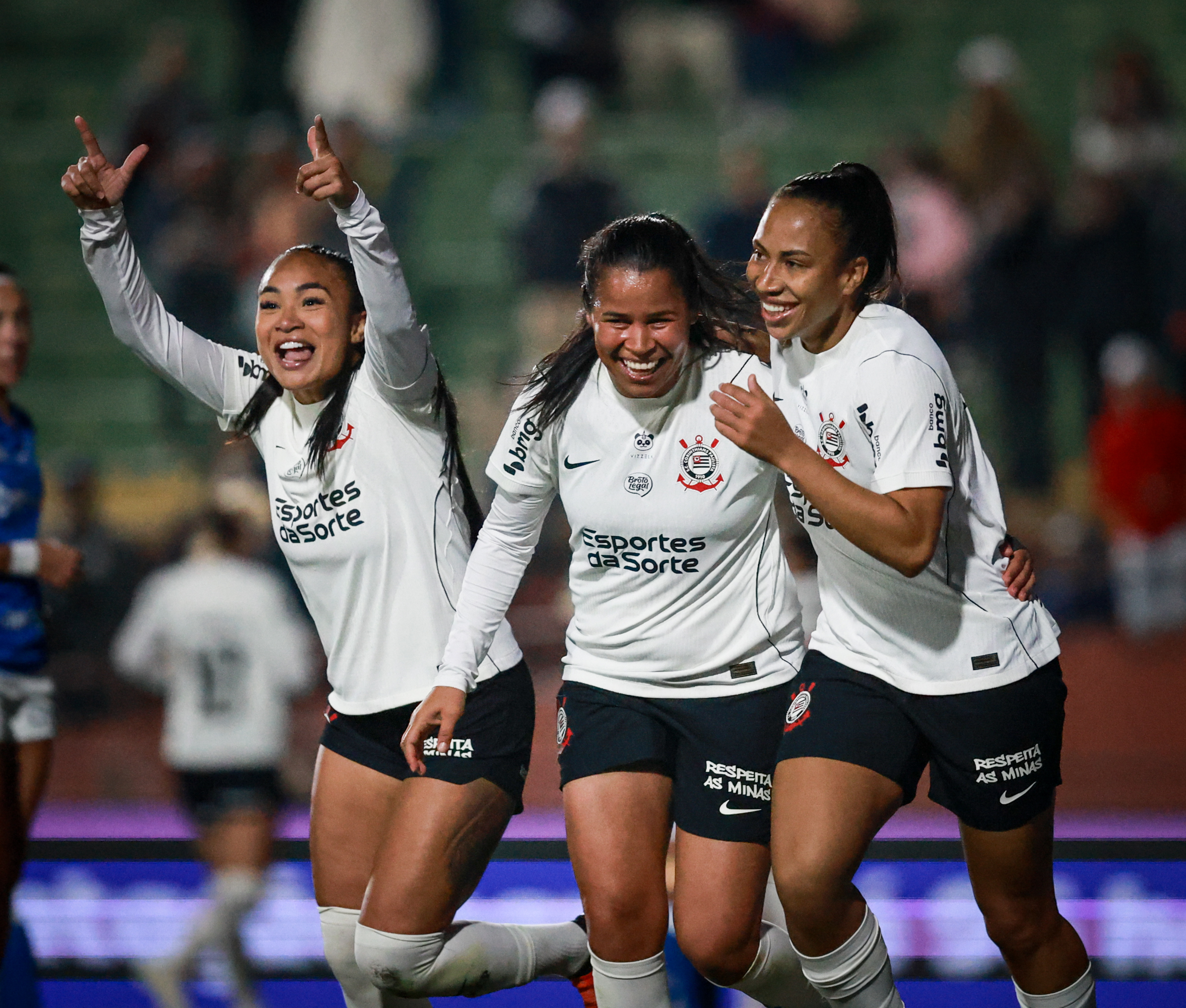 Corinthians vira sobre o Cruzeiro e enfrenta o Bahia na semifinal do Brasileiro Feminino