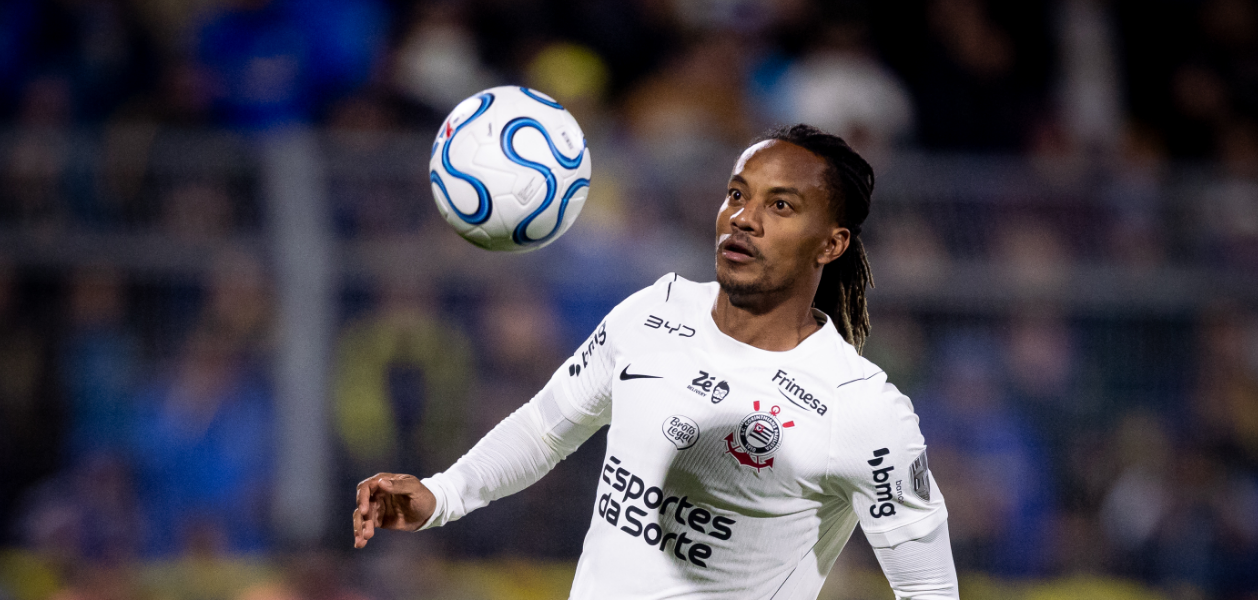 Corinthians vê evolução de Carrillo e ganha opção para sequência decisiva